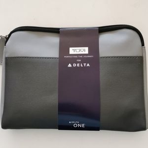 Delta one business class amenity kit New Sealed